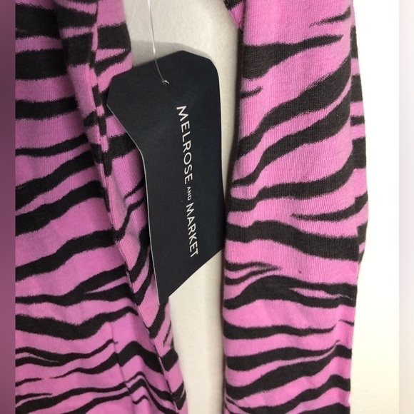 Nwt Melrose And Market Zebra Print Crew Neck Top - Picture 3 of 4